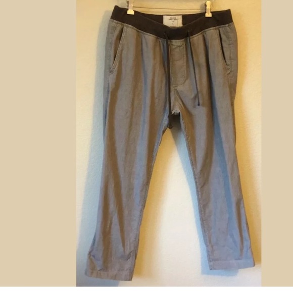 hollister chino joggers